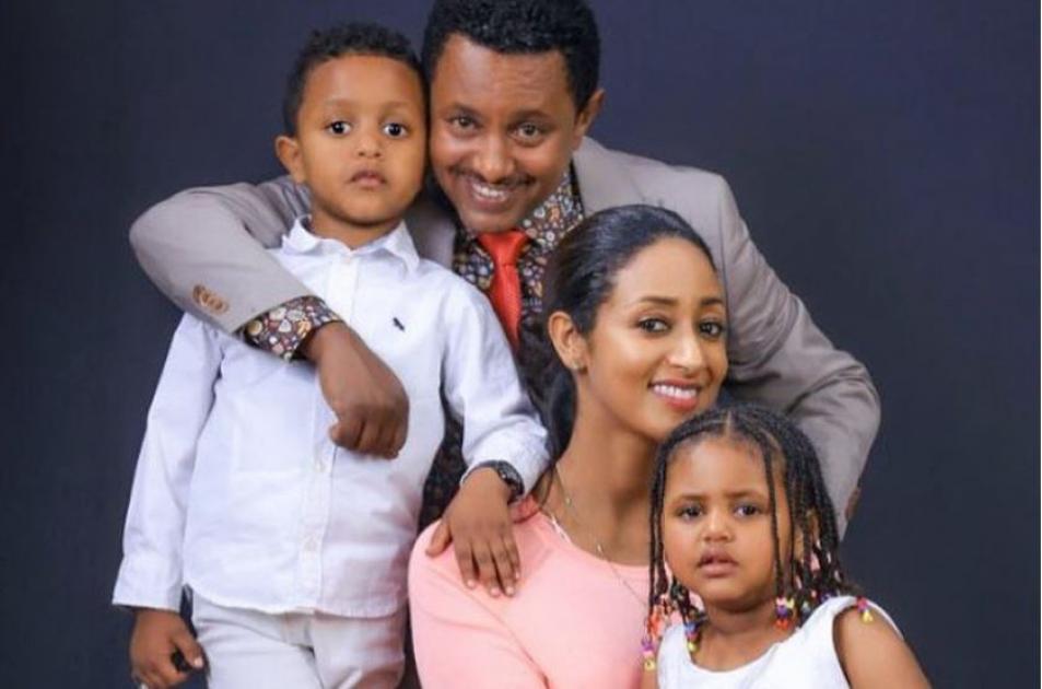 Teddy Afro and Amleset Muchie's Hot Photo Collections