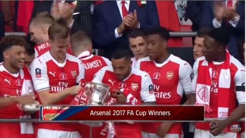 Arsenal lifts the FA Cup | 2016-17
