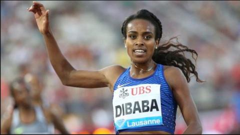 Caster Semenya Wins Women's 800m